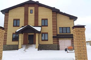 За самострой под Львовом посадили двух братьев