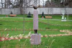 Фармкомпанiя профiнансувала створення скверу у Днiпровському районi Києва