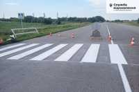 У Полтавськiй областi наносять розмiтку на важливiй дорозi