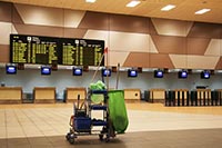 Уборка аэропорта обходится в 50 млн. грн.