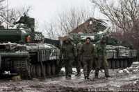 Мужчины уезжают из Беларуси, опасаясь военного призыва