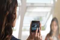 Как выглядит дистанционное управление мансардными окнами. Видео