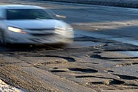 На киевских дорогах нет уже 38 тыс. кв. м ям