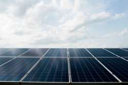 Создана умная мобильная станция для сбора и накопления солнечной и электрической энергии