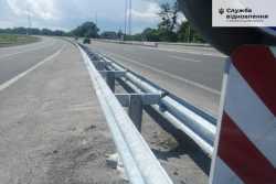 На хмельницьких дорогах вiдремонтовано бар'єрне огородження