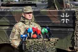 Литва обучает украинских военных обращению с противотанковым вооружением