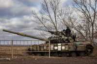 Военная помощь поступает не только из западных стран