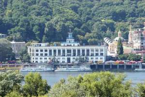 Киев с высоты птичьего полета. Речной вокзал. Видео