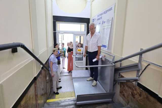 Львiв встановив 60 пiдйомникiв для осiб з iнвалiднiстю