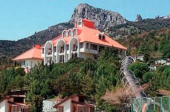 Кто прибрал к рукам бывшую дачу Горбачева в Крыму