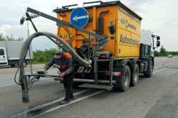 На житомирських дорогах проводять роботи з полiпшення безпеки руху