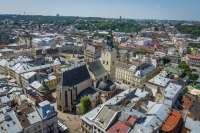 Львовяне временно не допустили строительство парковки в центре города