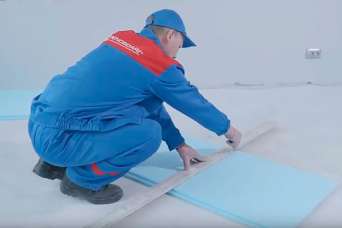 Как утеплить пол своими руками.  Видео