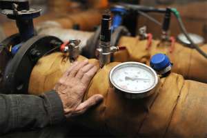 Коммунальщикам оставили деньги на счетчики тепла