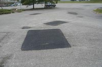 Во Львове приступили к ямочному ремонту