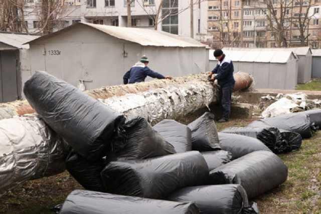 У Днiпрi почали вiдновлювати iзоляцiю на трубах