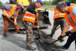 На дорогах Житомирщини забезпечують транспортну логiстику