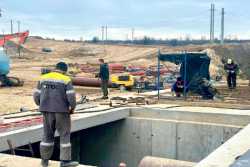 На магiстральному водогонi монтують насосне обладнання