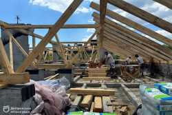 У Днiпрi згорiлий дах вiдремонтували на 35%