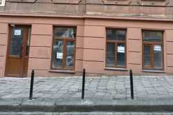 У Львовi приватна компанiя вiдновить дерев&#039;янi вiкна у пам&#039;ятцi архiтектури