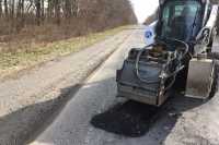 На дорогах державного значення Хмельниччини усунули вже 2,4 тис. кв. м руйнувань