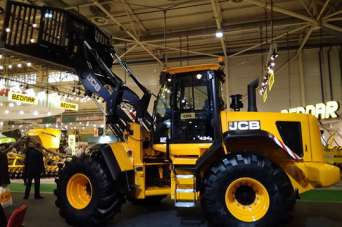 CML представила новый погрузчик JCB на выставке «ИнтерАгро-2018» в Киеве