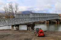 На мосту через Тересву встановили 45-метрову конструкцiю