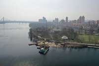 На мосту на Оболонский остров готовят опоры