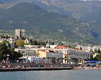 Зачем Медведев потребовал ускорить строительство дорог в Крыму