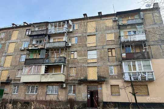 У Днiпрi встановили майже всi вiкна у пошкоджених будинках