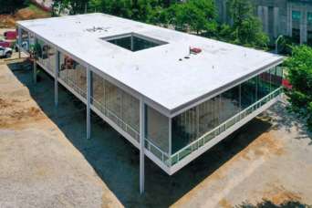 Здания знаменитых архитекторов, построенные через десятилетия после их смерти