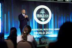 У Києвi нагородили вiдбудовникiв України