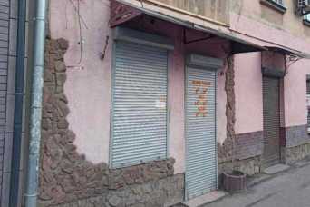 У Львовi демонтували майже 2 тисячi незаконних вивiсок i рекламних конструкцiй