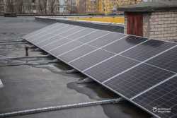 У двох днiпровських школах встановили сонячнi електростанцiї