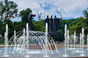 В Киеве построили 10 фонтанов