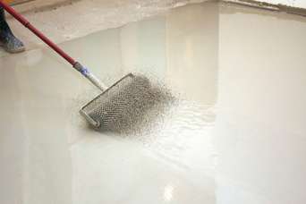 Как самому залить самовыравнивающийся пол