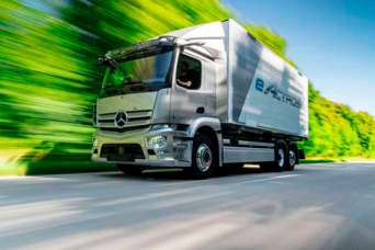 Mercedes-Benz переходит на серийный выпуск аккумуляторных грузовиков