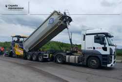 На Закарпатськiй трасi ремонтують найбiльш аварiйнi дiлянки