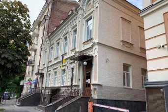 У Києвi поряд з пам&#039;яткою iсторiї проводять будiвельнi роботи