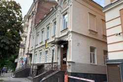 У Києвi поряд з пам'яткою iсторiї проводять будiвельнi роботи