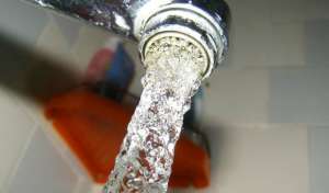 Как вернуть деньги, если в горячем кране течет холодная вода