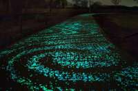 Разработан светоизлучающий цемент для строительства дорог и зданий