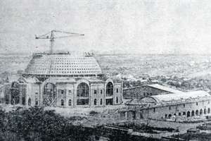 Как в Донецке крытый рынок строили