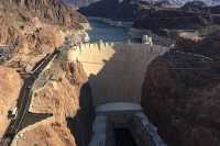 Автоматическая стройтехника самостоятельно возводит плотину