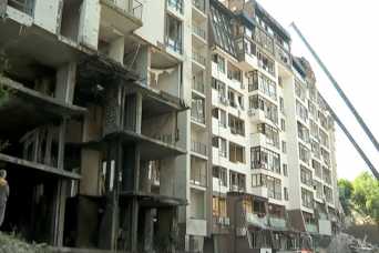 Рассказы киевлян о воскресном попадании ракеты в их дом