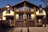 На смену загородным коттеджам пришли таунхаусы и дуплексы