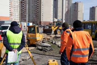 В Киеве заканчивают ремонт построенной 40 лет назад улицы