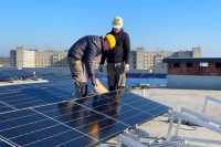 Донори допомагають Львову встановлювати сонячнi панелi на лiкарнях та школi