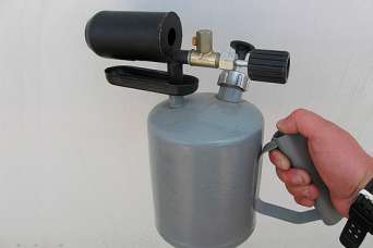 Хорошо забытое старое: как работать с паяльной лампой