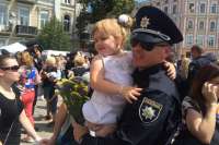 Полицейским-атошникам дали квартиры